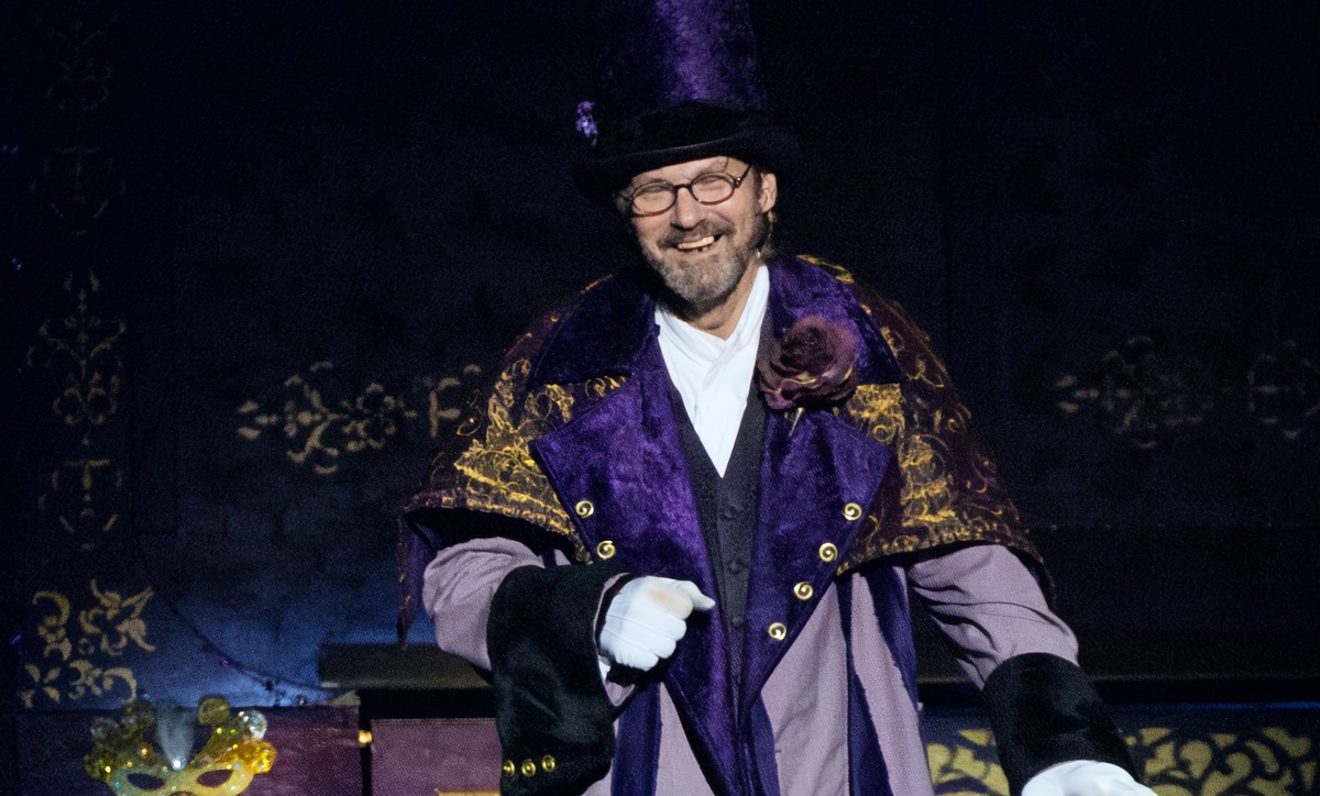 Ronald W Long actor delivering a captivating performance as Clyde